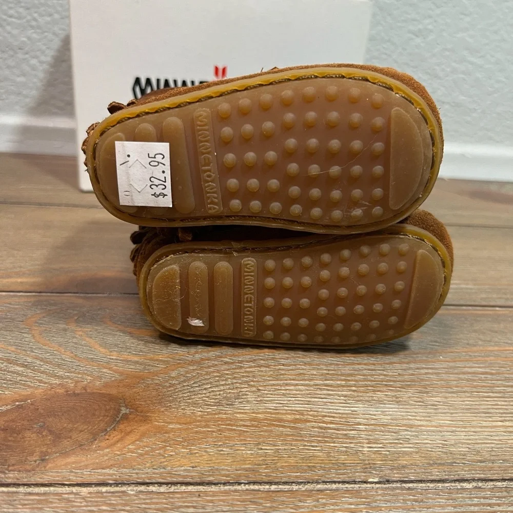 Minnetonka Moccasins Beown Leather/Suede NEW! Baby Size 1. New in Box!!